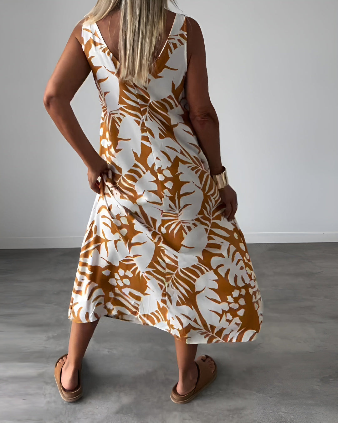 Audrey – Classic Elegant Sleeveless Dress