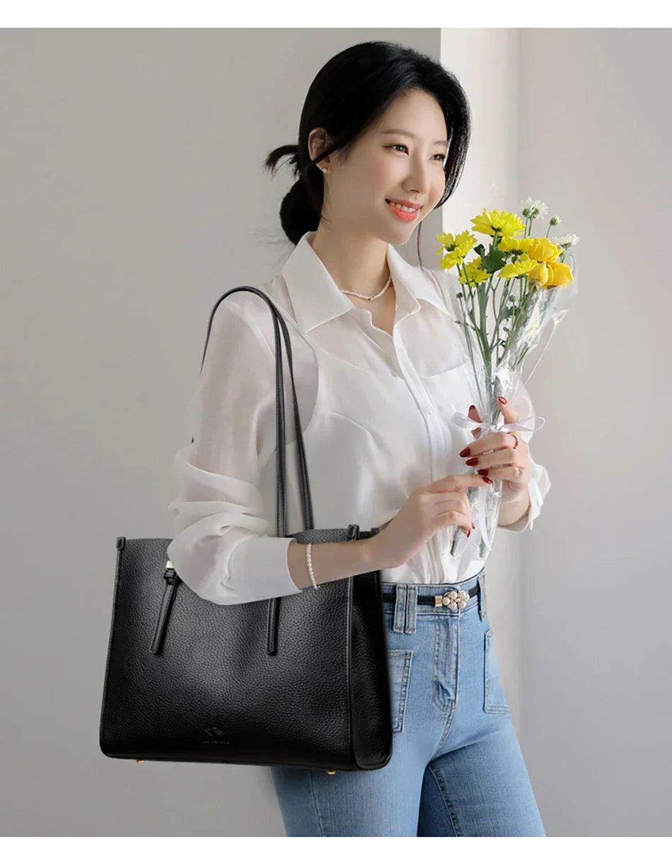 liva™ – spacious everyday bag in leather look