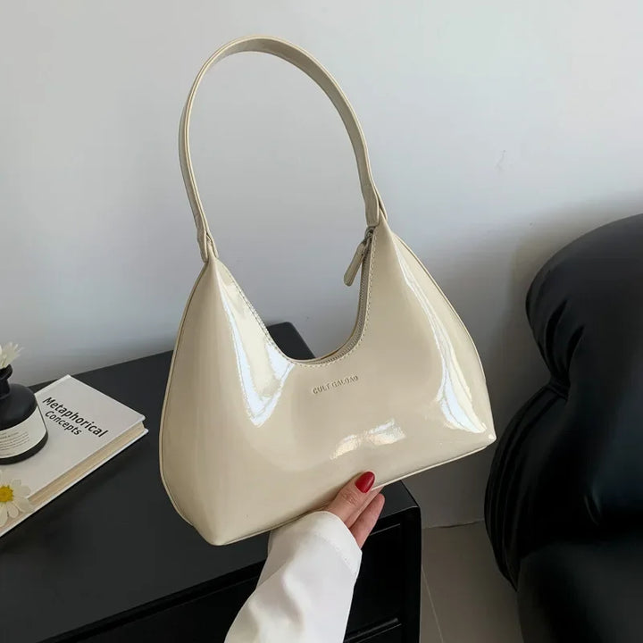 vera™ – glossy burgundy shoulder bag in patent look